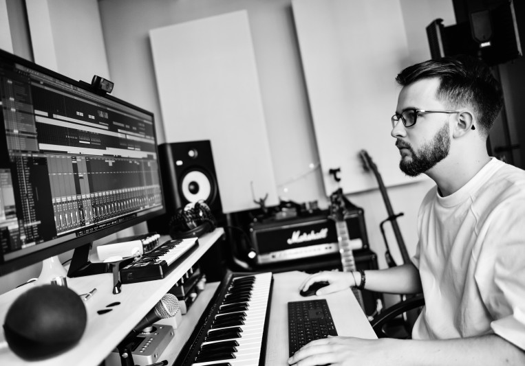 Bob Varo on SoundBetter