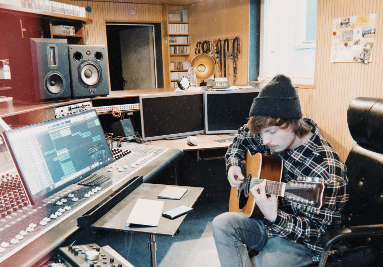 Ludvic on SoundBetter