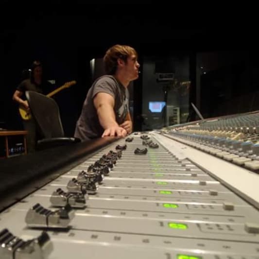Ze Villard Productions on SoundBetter