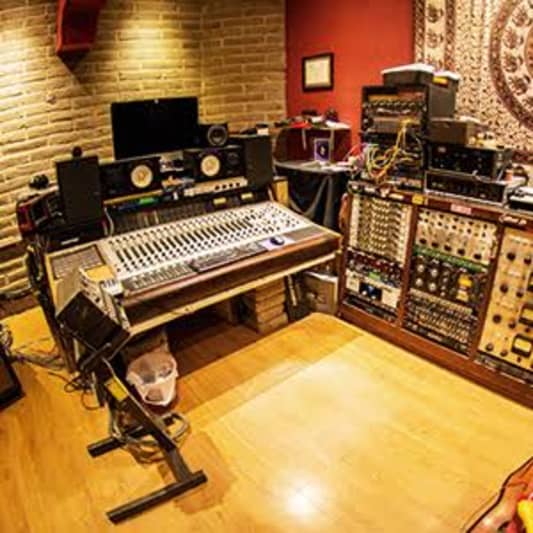 Testa Studio on SoundBetter