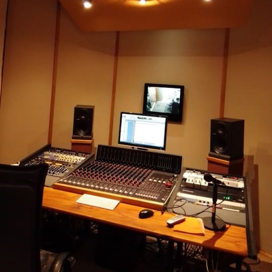 Maya Studio on SoundBetter