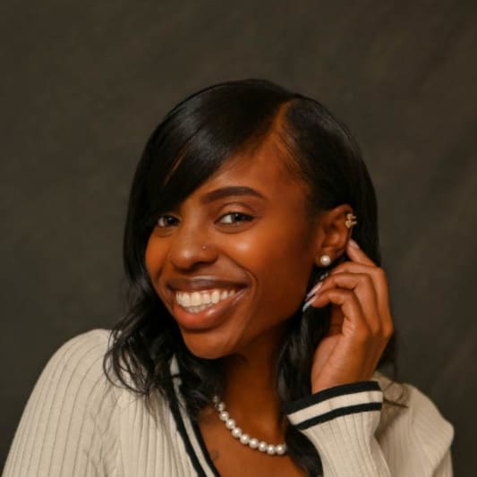 Layla B The Writer on SoundBetter