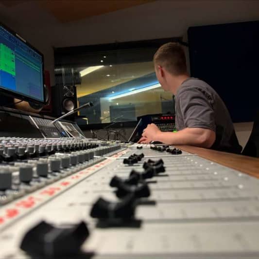Pascal Bolt on SoundBetter