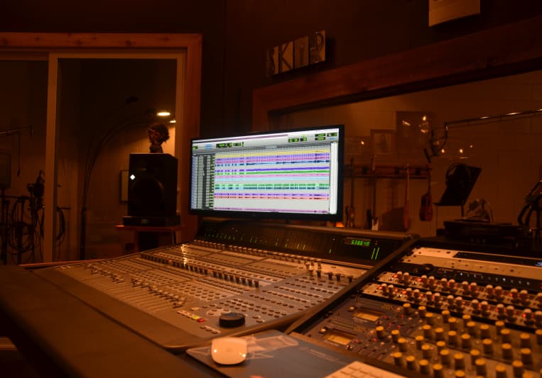 Final Track Studios on SoundBetter