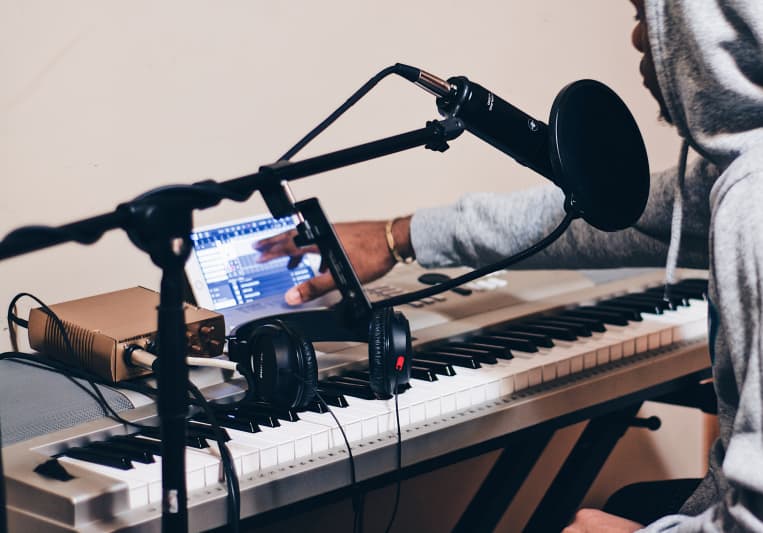 JAE. on SoundBetter