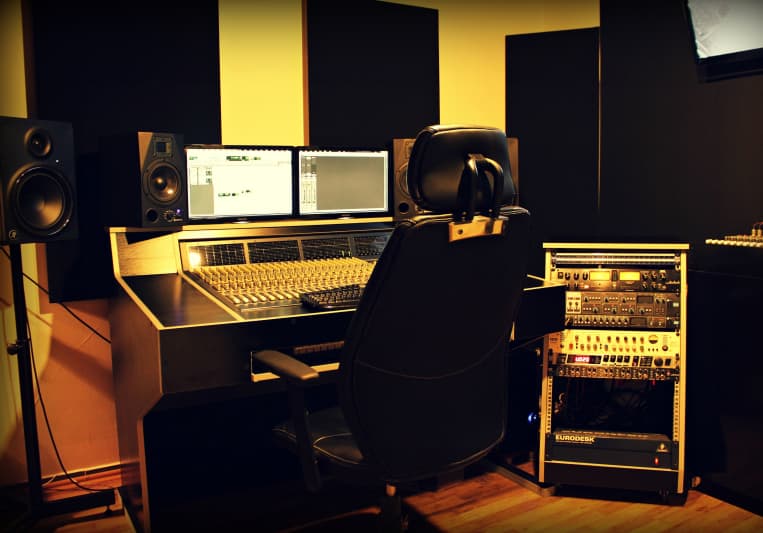 Electronic Mixing & Mastering on SoundBetter