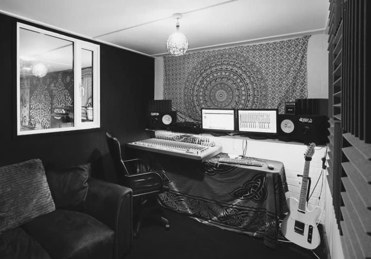 Riff Factory Recording Studio on SoundBetter