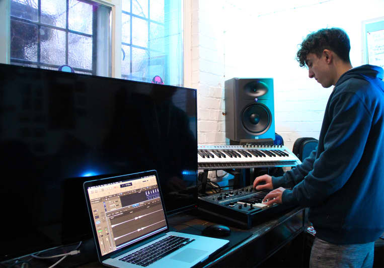 Samuel Cosentino-Hunter on SoundBetter