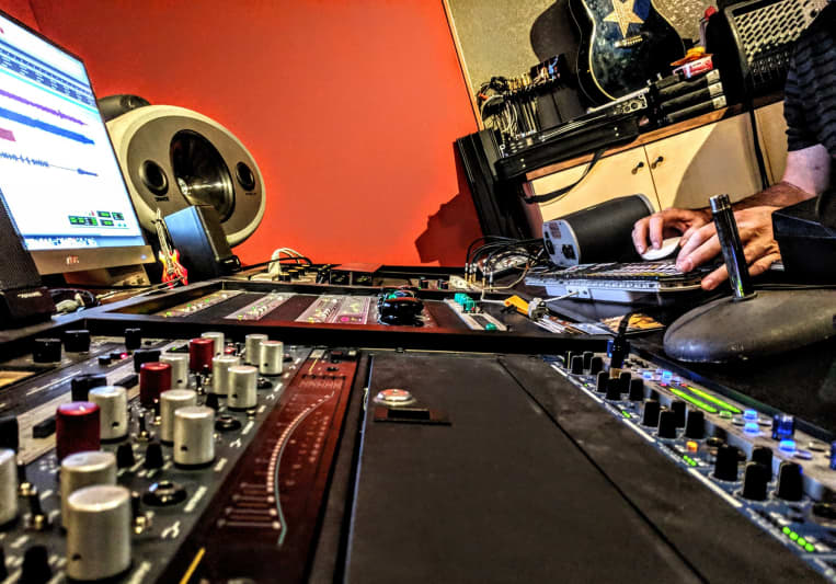 Brian Merrill - Studio B on SoundBetter