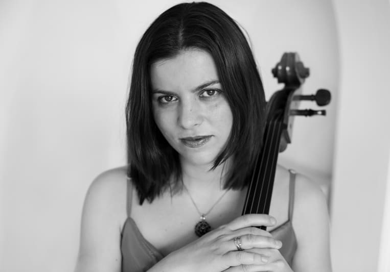 Evva, London session cellist on SoundBetter