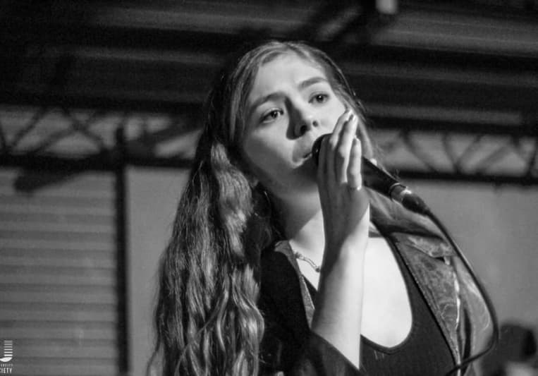 Evie on SoundBetter