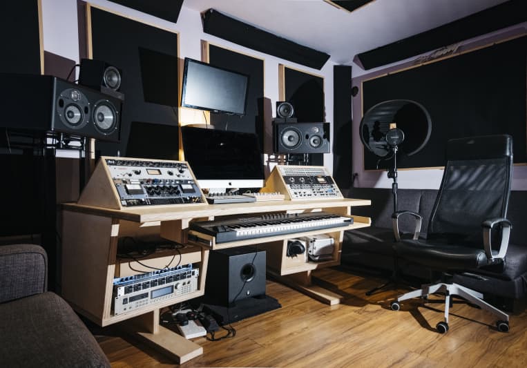 Root 73 Studio on SoundBetter