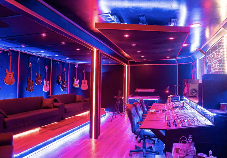 Proper Rocker Studios on SoundBetter