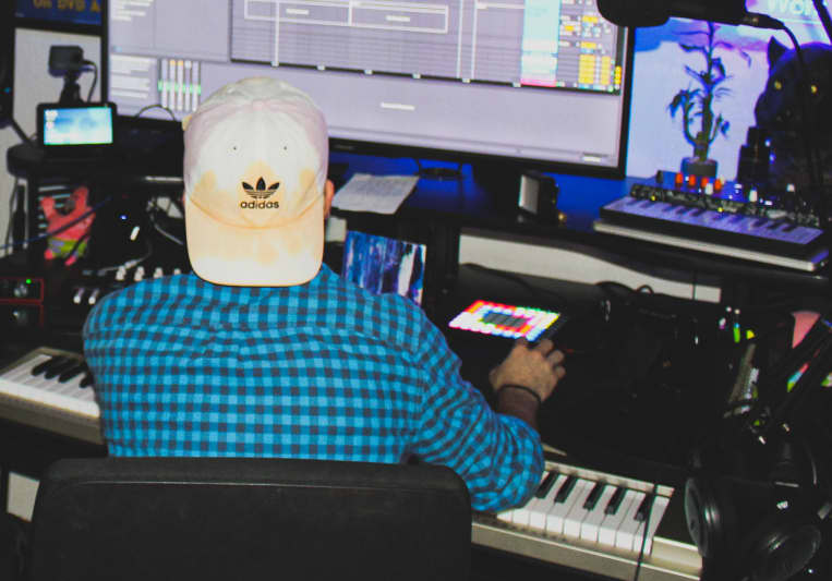 NOE on SoundBetter