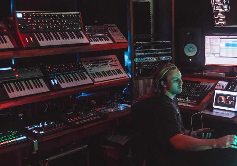 Sam Barlow on SoundBetter