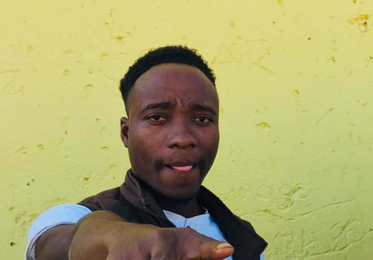 Molvito on SoundBetter