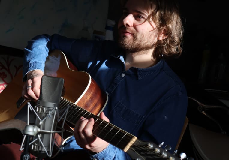 Dominic Johnson on SoundBetter