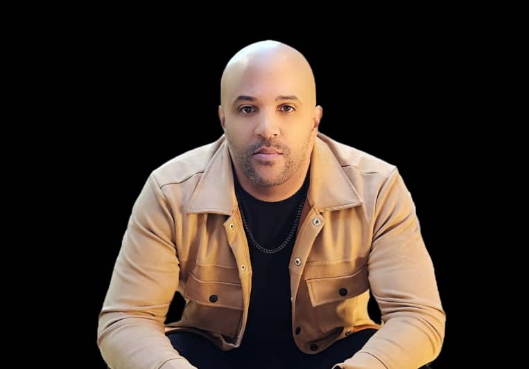 Elliott McKenzie on SoundBetter