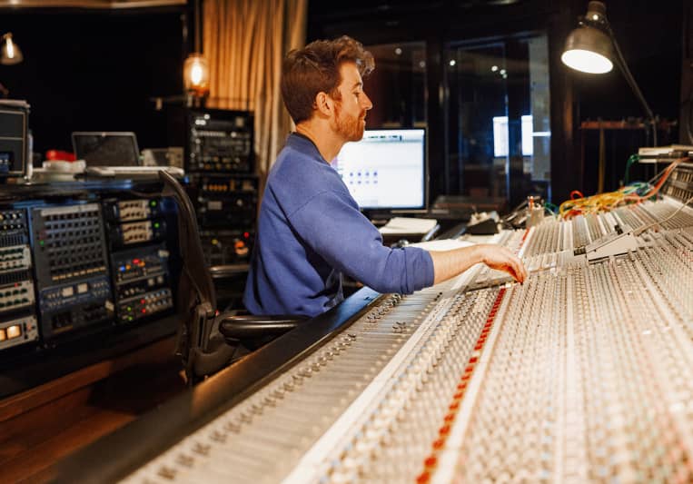 Miro Mackie on SoundBetter