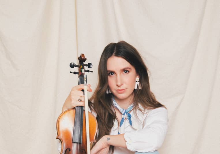 Dayna Bee on SoundBetter