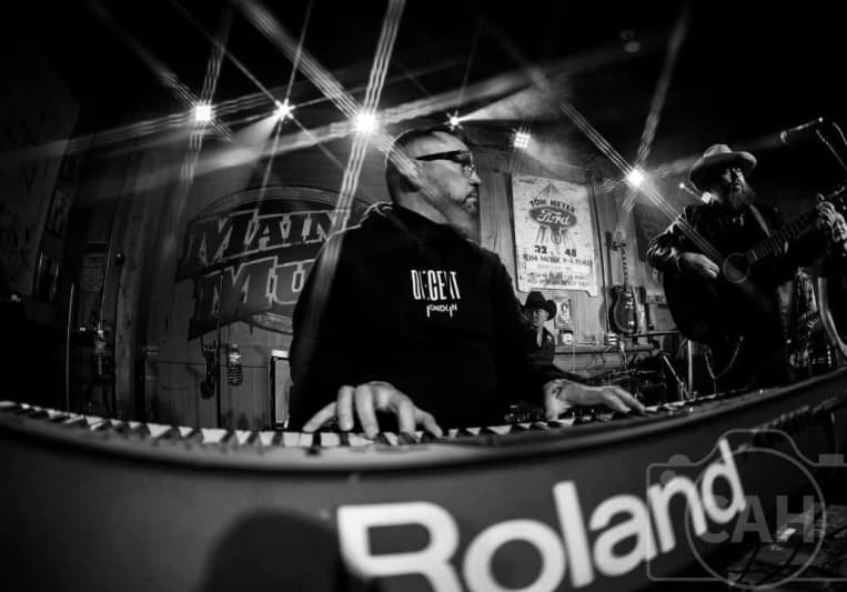 Jon KT on SoundBetter