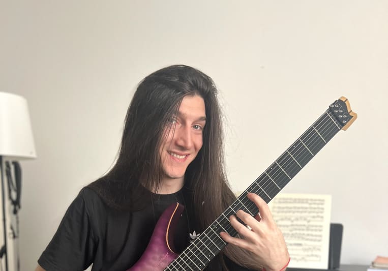 Milan R - Guitar & Vocals on SoundBetter