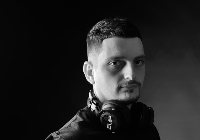 ZuiF on SoundBetter