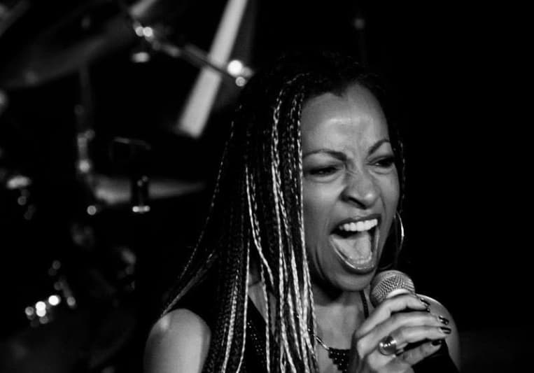 Debby Holiday on SoundBetter
