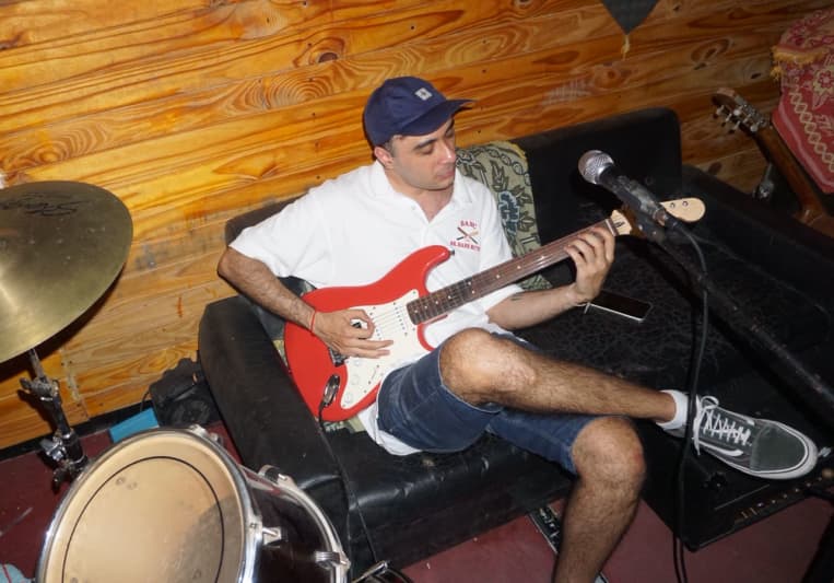 Mikaias on SoundBetter