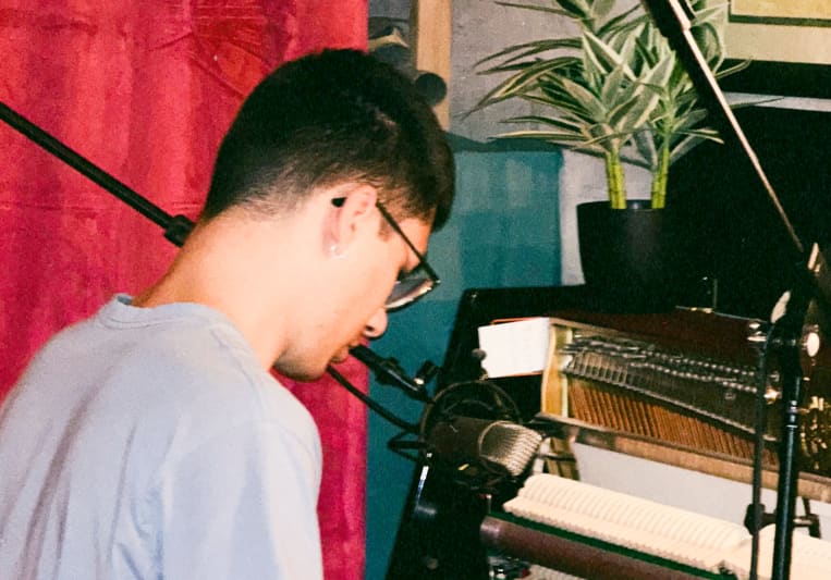 Uri Garrell on SoundBetter