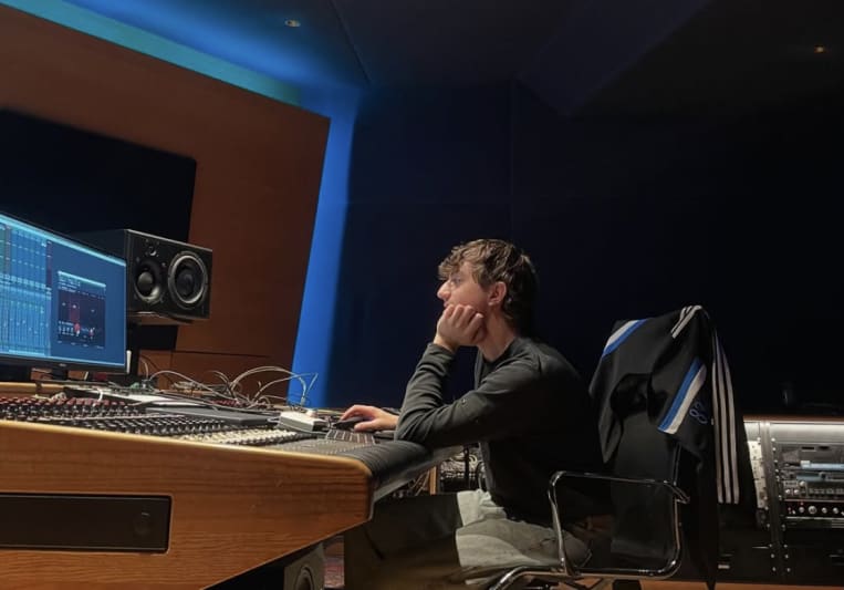 simone on SoundBetter