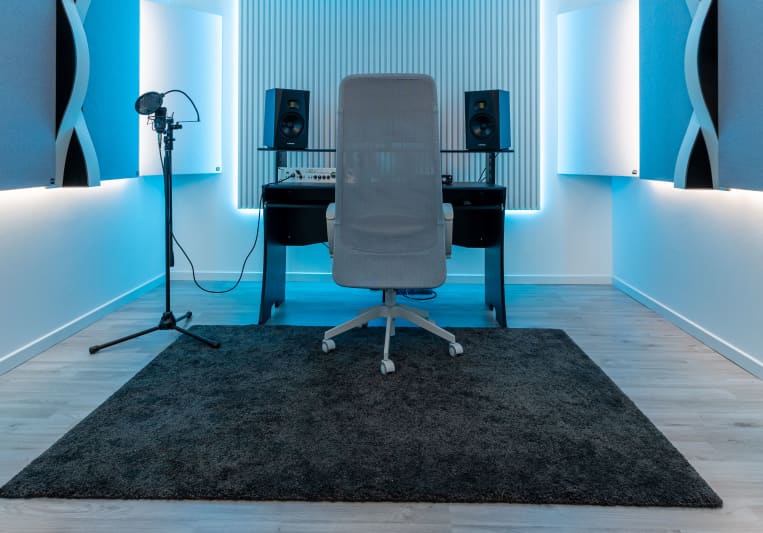 Jama Studio on SoundBetter
