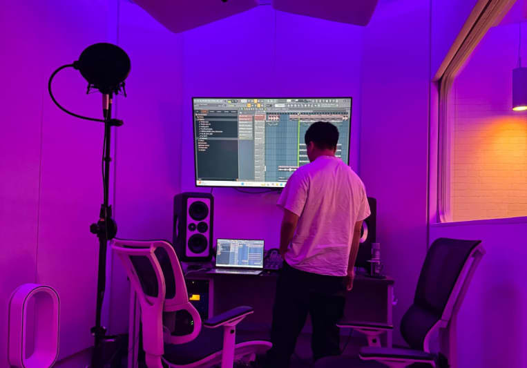 Carlos Vasquez on SoundBetter