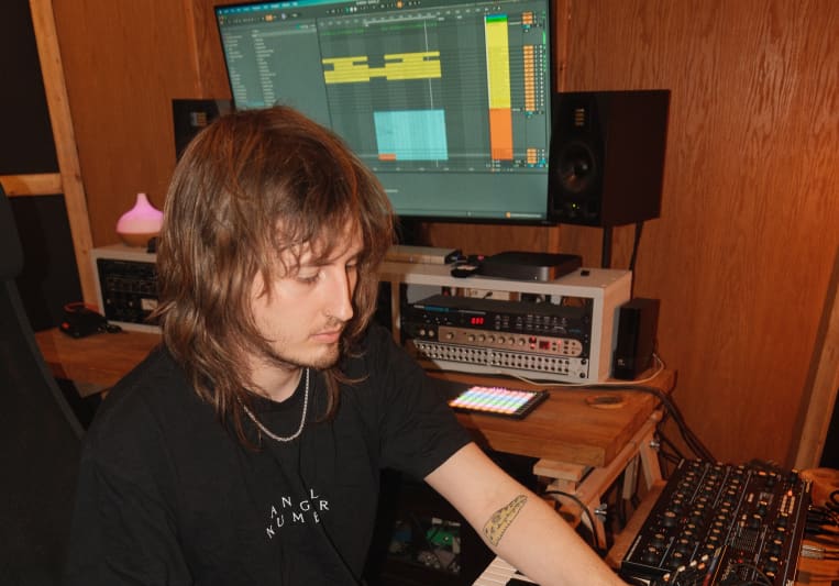 Elliot Wallett on SoundBetter