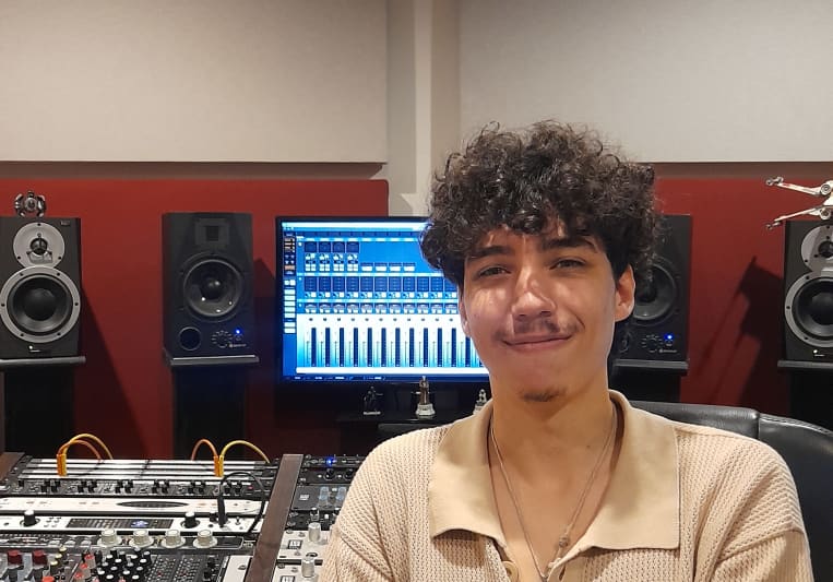 MONJA on SoundBetter