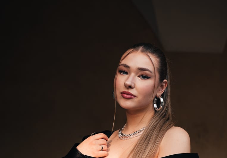 ASTELLE on SoundBetter