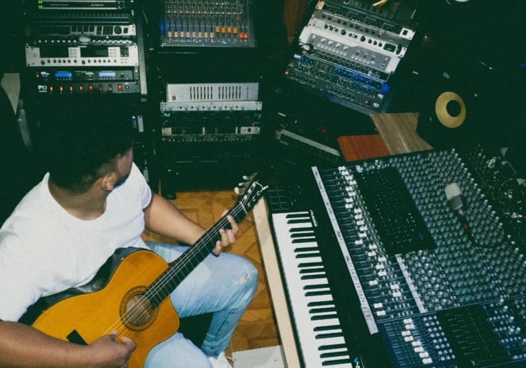 Lui el Ingeniero on SoundBetter