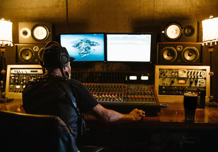 Pejix on SoundBetter