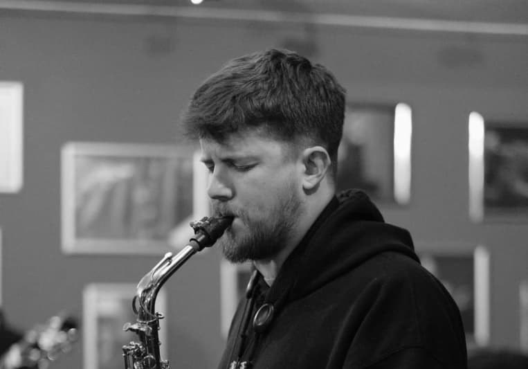 Jonny Lloyd-Jones on SoundBetter