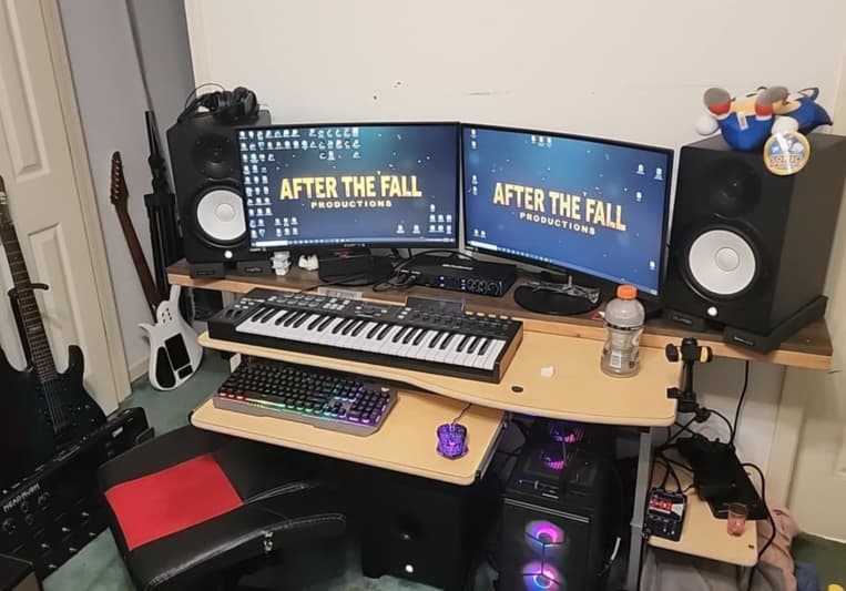 ReconstrucT on SoundBetter