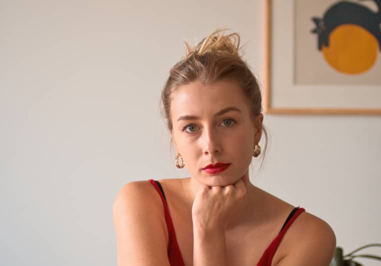 Maeve Bee on SoundBetter