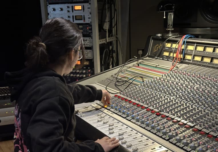 Júlia Galamba on SoundBetter