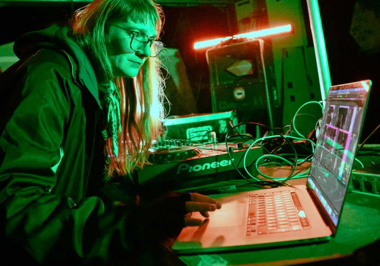 maria sensolo on SoundBetter