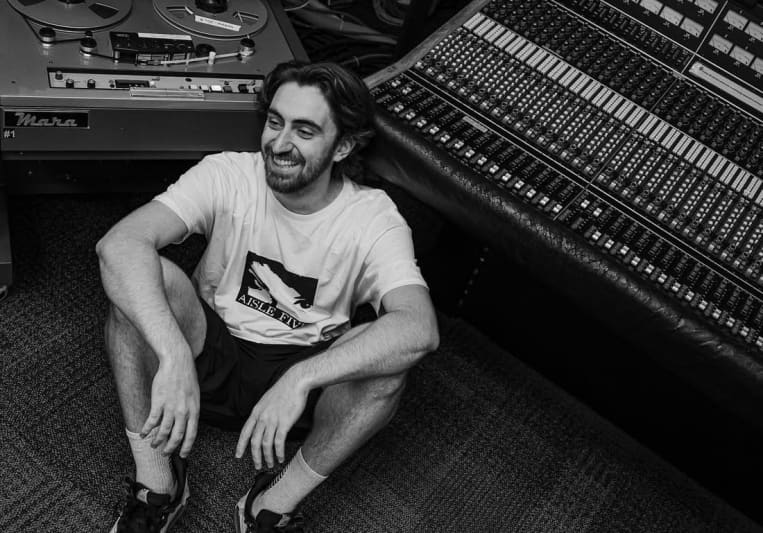 Johnny Bear on SoundBetter