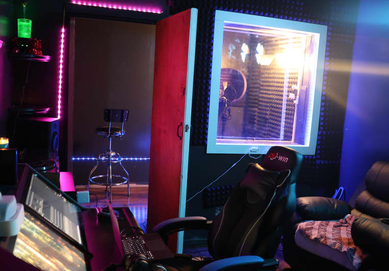 AmeriCAIN 521 Studio on SoundBetter