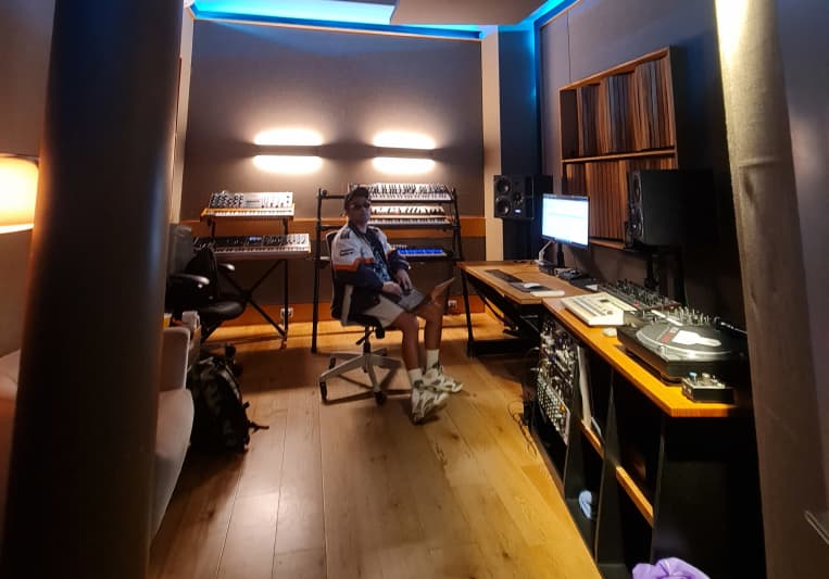 ADXBEATS on SoundBetter