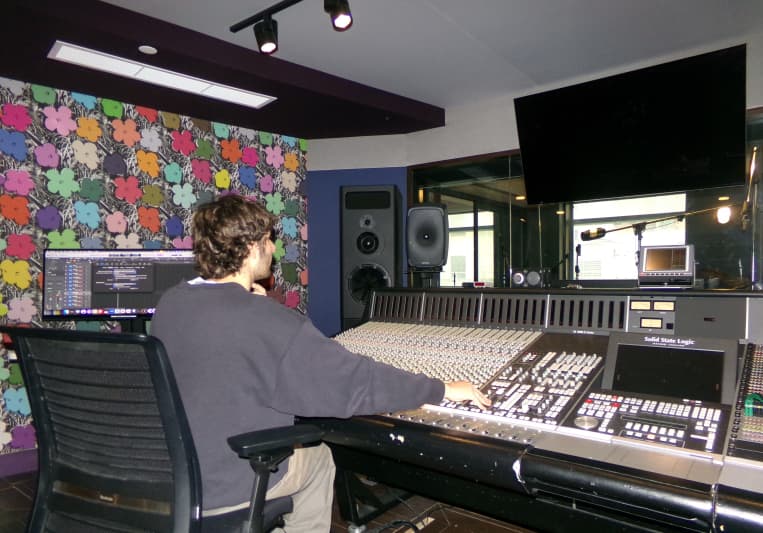 Dustin Averbuch on SoundBetter