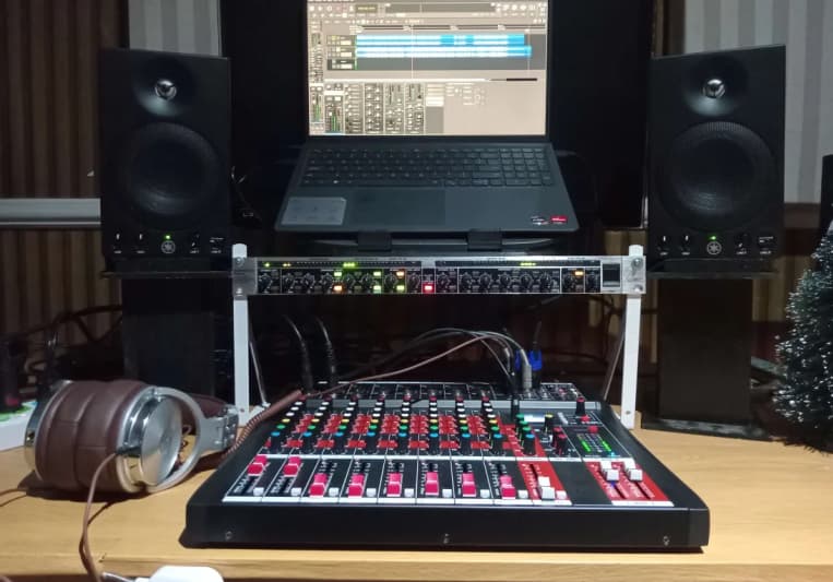 Attriuzen on SoundBetter