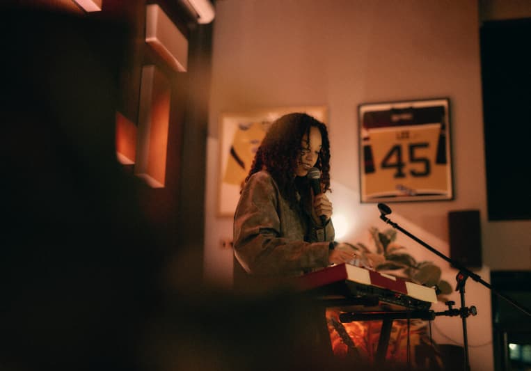 Lia White on SoundBetter