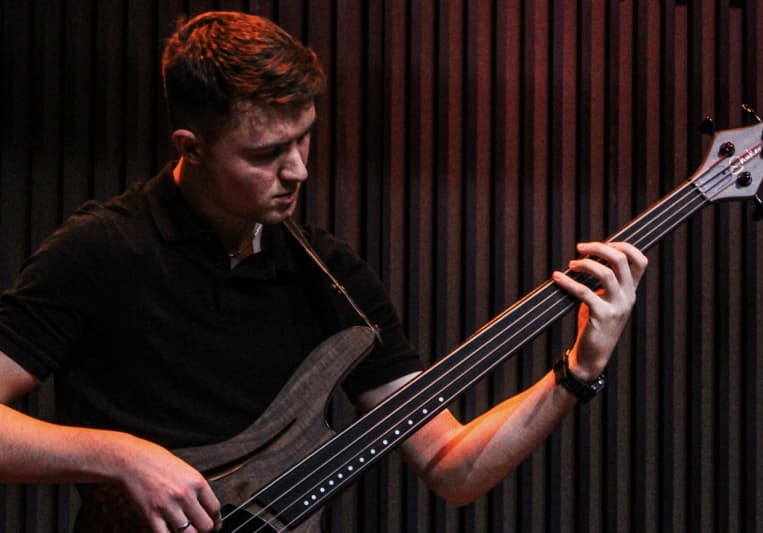 Adam R on SoundBetter